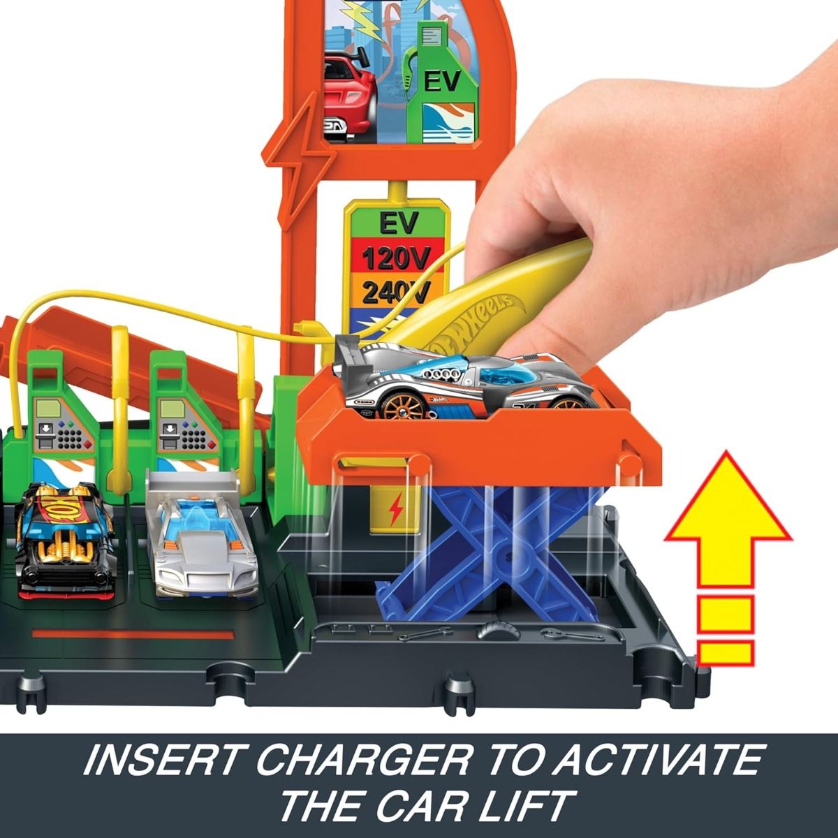 Hot Wheels Super Recharge Fuel Station Playset HTN79