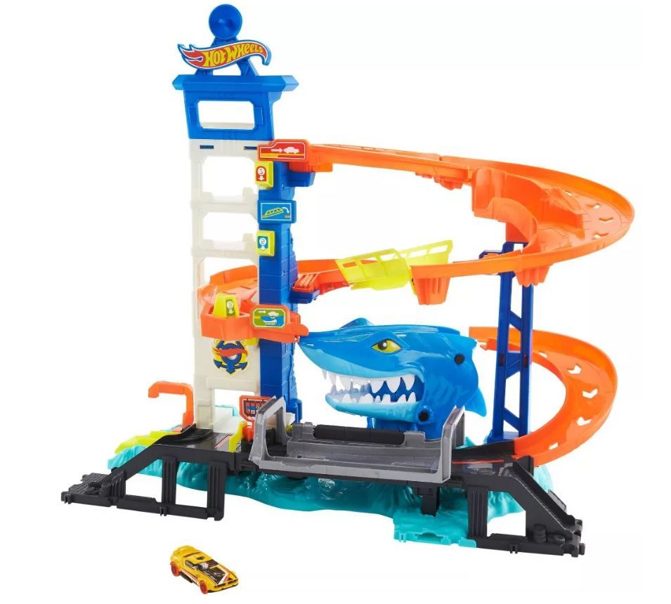 Hot Wheels Attacking Shark Escape Trackset HDP06