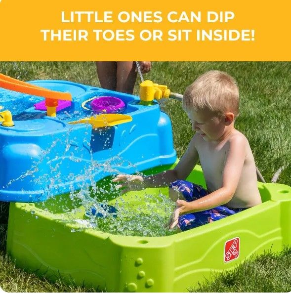 Step2 Waterpark Wonders Two-Tier Water Table 414599